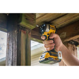 Atornillador De Impacto Inalámbrico 20v Dewalt Dcf850b-b3 Amarillo
